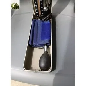 Baumanometer | Accents | Baumanometer 30 Analog Blood Pressure Testing ...